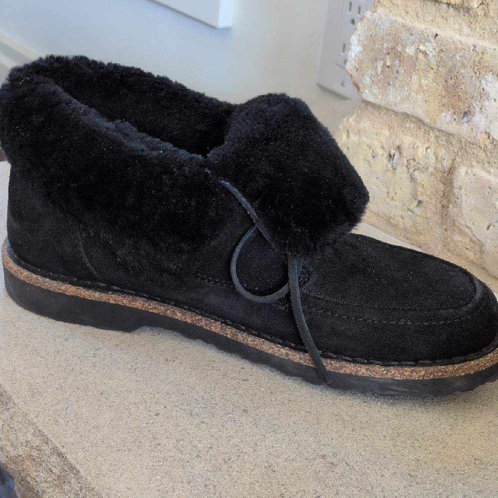 BIRKENSTOCK I Bakki Black Suede Genuine Shearling Ankle Chukka Boots, 40 - Picture 14 of 16